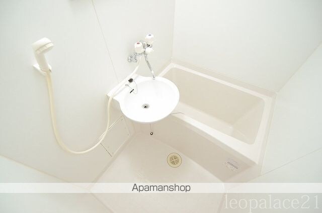 レオパレスセントラル島崎[1K/20.28m2]のバス