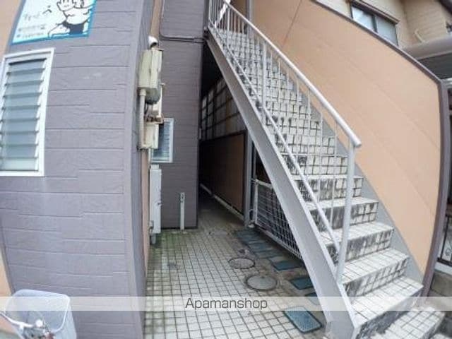 クレセントイーグルの玄関写真