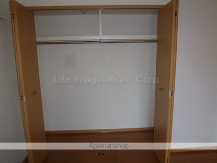 メゾン・ド・フラン[1R/42.38m2]の収納