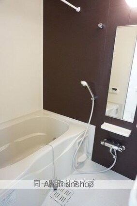 ロータス南島田Ｄ[2LDK/66.02m2]のバス