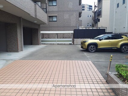 パラシオン車道西館[1K/31m2]の駐車場