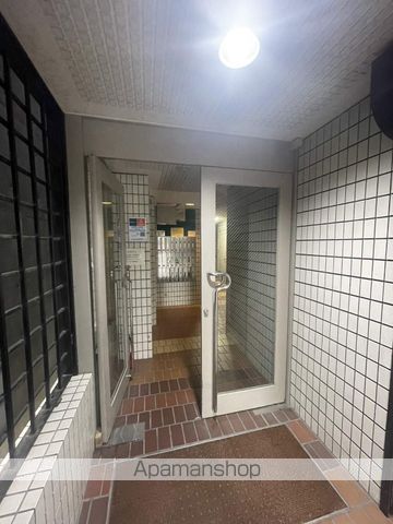 グローバル幟町の玄関写真