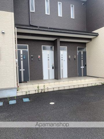 サンガーデン中津の玄関写真