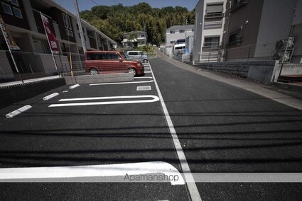 フレーシュ・カスミ[1LDK/53.57m2]の駐車場