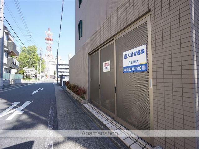 ロイヤルヘリテージの外観写真