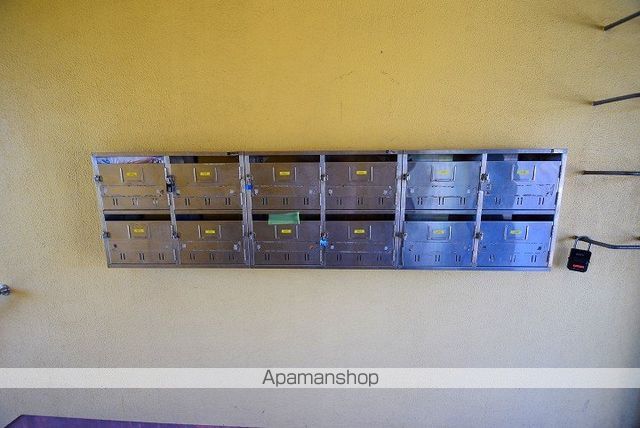 サンバード明和の玄関写真