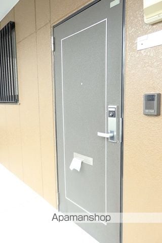 ベルツリーAの玄関写真
