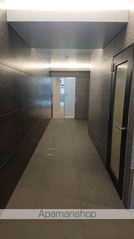 ルーエ池下の玄関写真