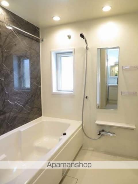 東京都八王子市滝山町１丁目[1LDK/53.68m2]のバス