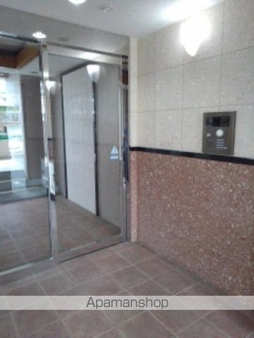 パークサイドパレスの玄関写真