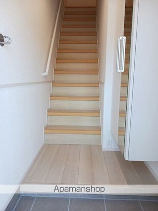 東京都青梅市師岡町２丁目[3LDK/62.1m2]の玄関