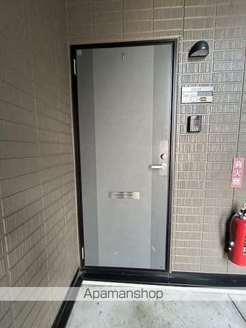 ソレジオT&Tの玄関写真