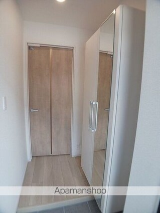 ヴェント　フィオーレ　Ⅱ[1LDK/50.14m2]の玄関