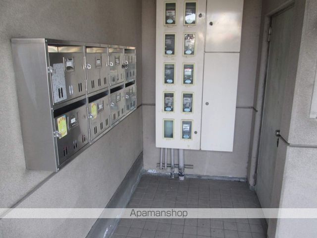 藤原マンション中之庄の玄関写真