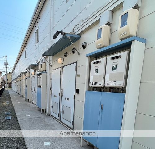 レオパレスヴィラージュ山手の玄関写真
