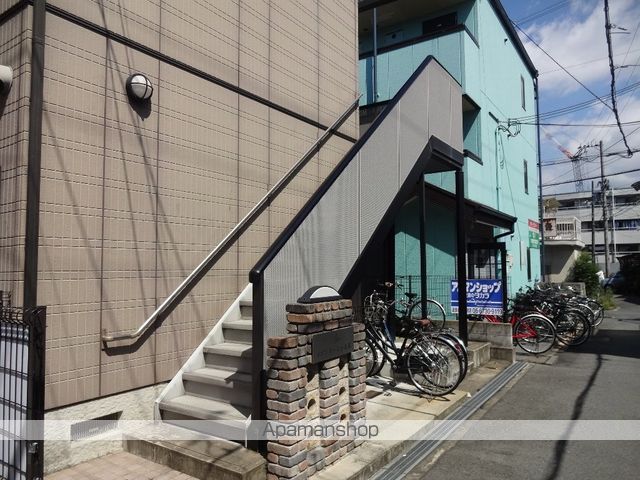 メゾンスール小若江の玄関写真