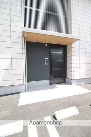 レガーレ原尾島の玄関写真