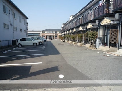 サンパレス白鳥[2LDK/53m2]の駐車場3