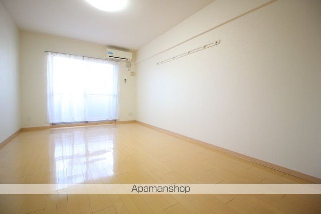ピアホーム奥田西町の内装写真