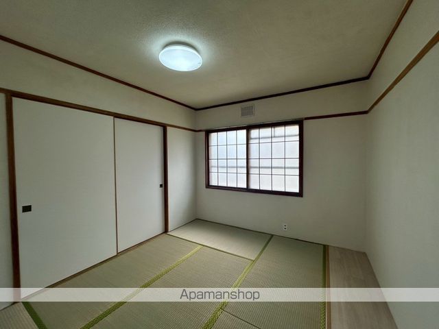 春光ユニバーサルマンションの内装写真