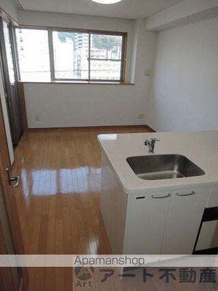 ヴァレーレ萱町[1LDK/32.63m2]のリビング・居間