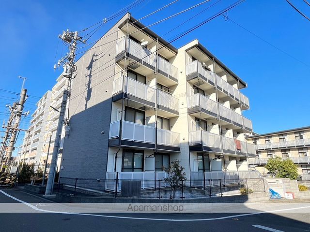 レオパレスタスコの外観写真