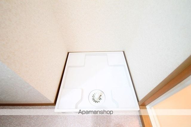 ロイヤルクイーンズパーク吹田片山町の内装写真