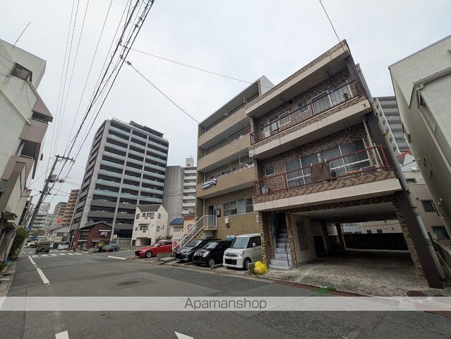 上田ビルの外観写真