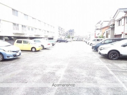 岡林マンション[2DK/46m2]の駐車場