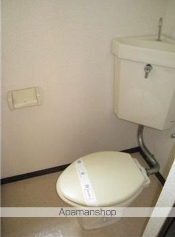 レヴール綾田A棟の内装写真