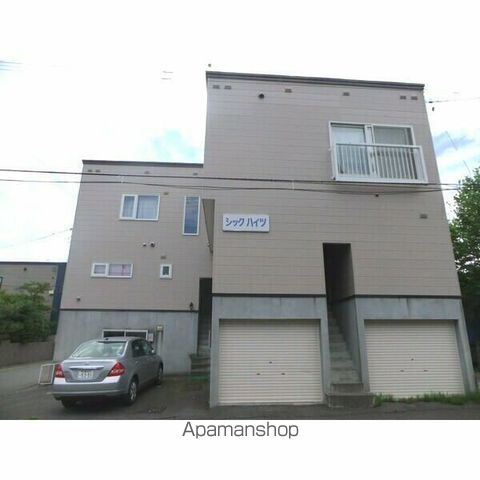 シックハイツの玄関写真