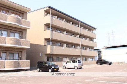 ＥＡＳＴ[2LDK/62.4m2]の駐車場2