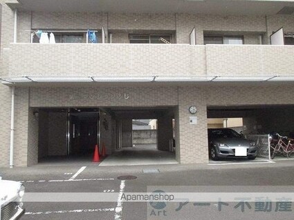 第３マンションふじ[1K/30.24m2]の駐車場2