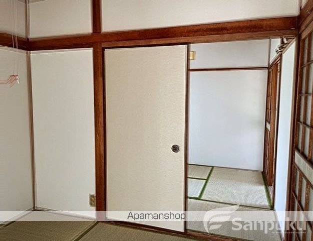 松山市 2階建 築45年の内装写真