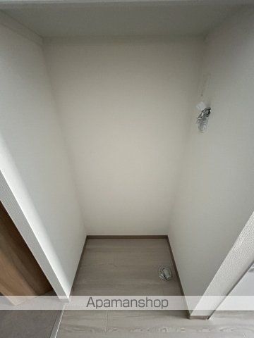 COLLINA中山新町の内装写真