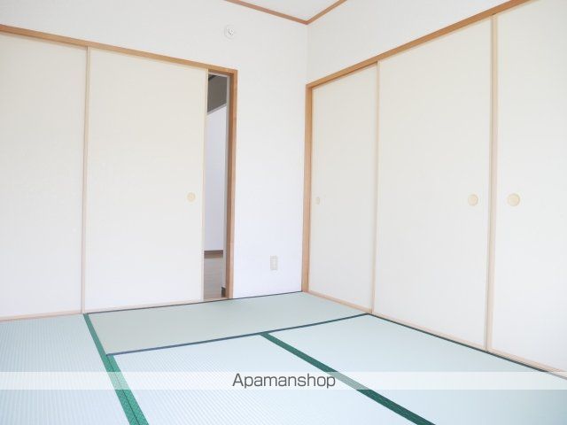 エバーグリーンの内装写真