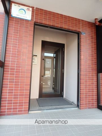 シャイニングライブIIIの玄関写真