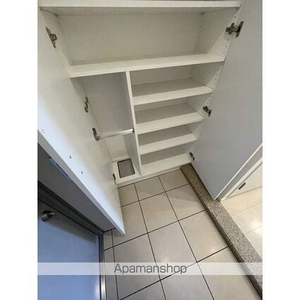 東京都墨田区亀沢３丁目[1K/24.95m2]の玄関