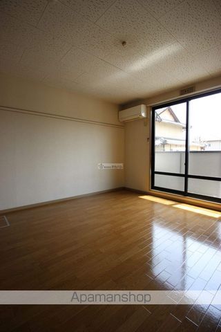 サンロイヤル加茂[1K/27.08m2]のリビング・居間