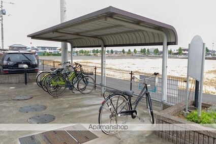 Ｉ・セレブ香川町Ａ・Ｂ[2LDK/62.89m2]の共用部4