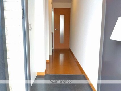 香川県坂出市築港町１丁目[1K/23.61m2]の玄関