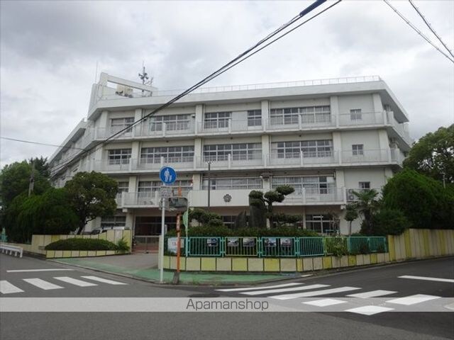 和歌山県和歌山市雄松町４丁目[2DK/43m2]の周辺5