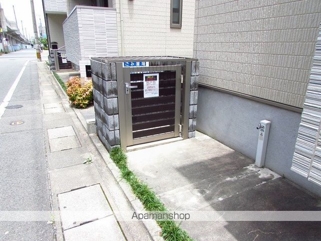 バーンメアオZIZIの玄関写真