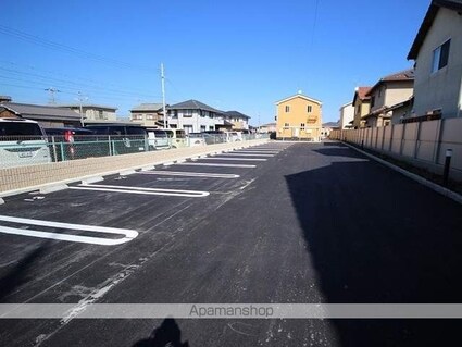 グレイスフル　シャンティ[2DK/50.33m2]の駐車場3