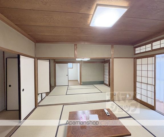 京福北野線 北野白梅町駅 徒歩7分 2階建 築54年の内装写真