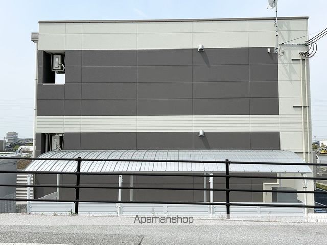 CHARMEの外観写真