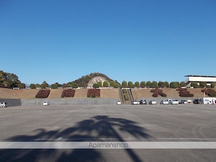 グレートバレー１[1LDK/60.18m2]の周辺3