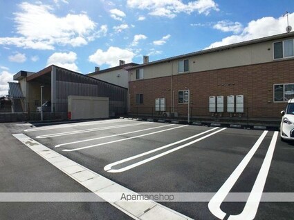 アヴァンティⅤ・Ｂ[2DK/46.06m2]の駐車場1