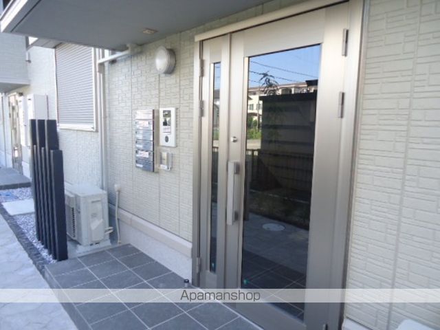 コヤーテの玄関写真