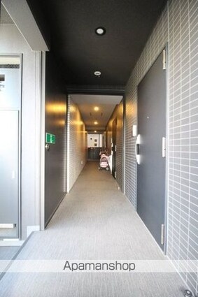 メイクスデザイン新宿[2DK/40.65m2]のエントランス